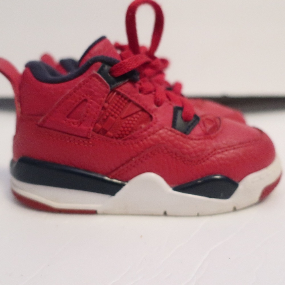 Nike Air Jordan Retro 4 "FIBA"